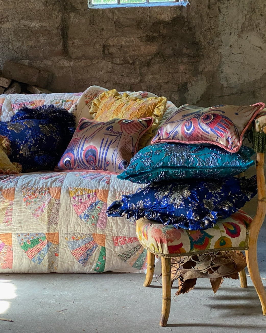 Cushion Blue Flower L